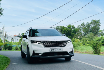 Kia Carnival Signature model 2023