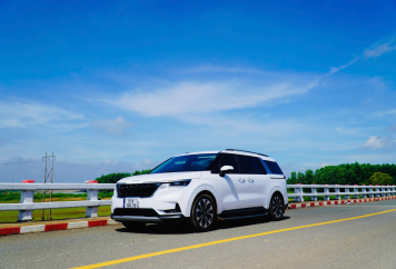 Kia Carnival Premium model 2022