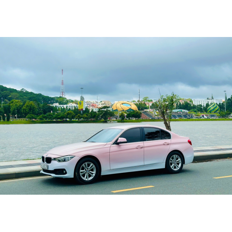 Bmw320i model 2019