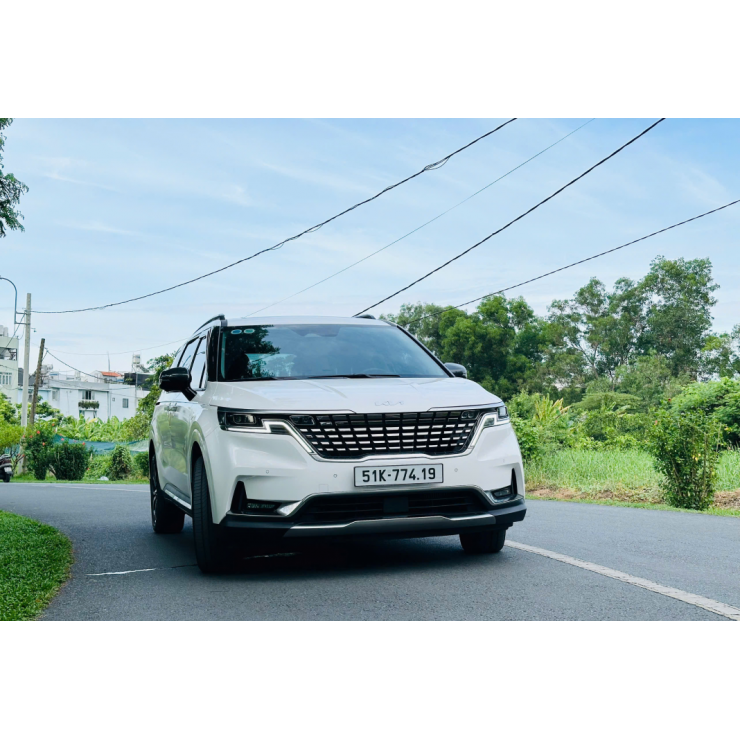 Kia Carnival Signature model 2023