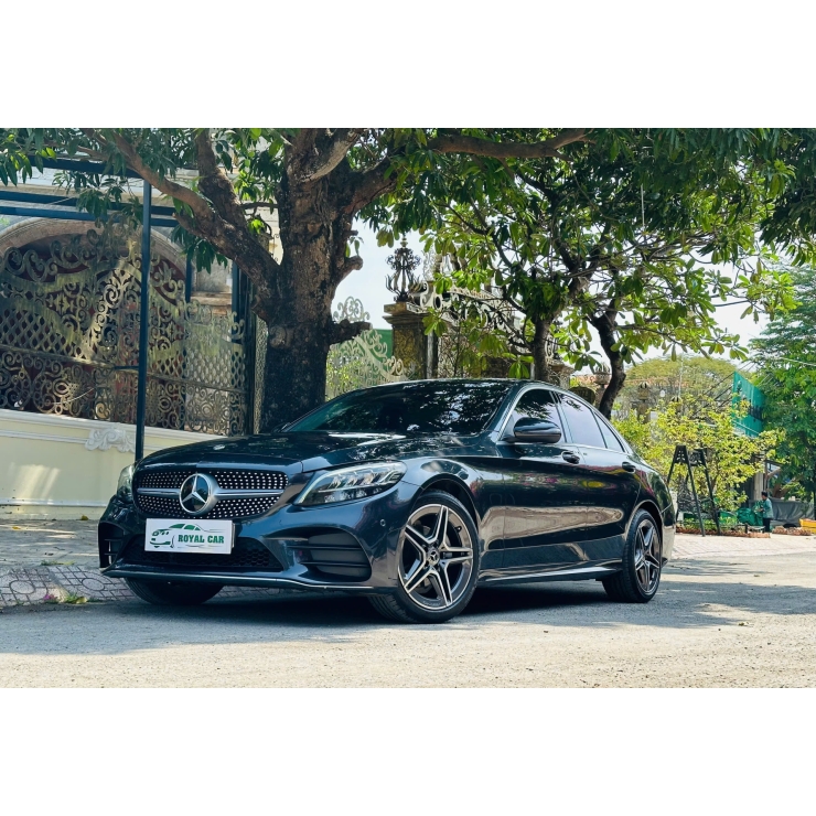 4 chỗ Mercedes C180 model 2022
