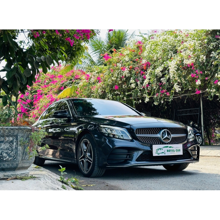 4 chỗ Mercedes C180 model 2022