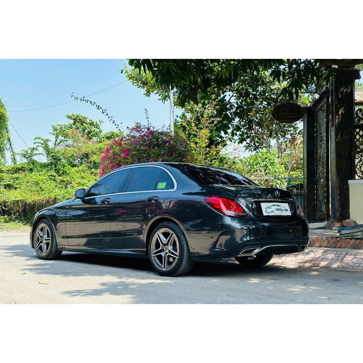 4 chỗ Mercedes C180 model 2022