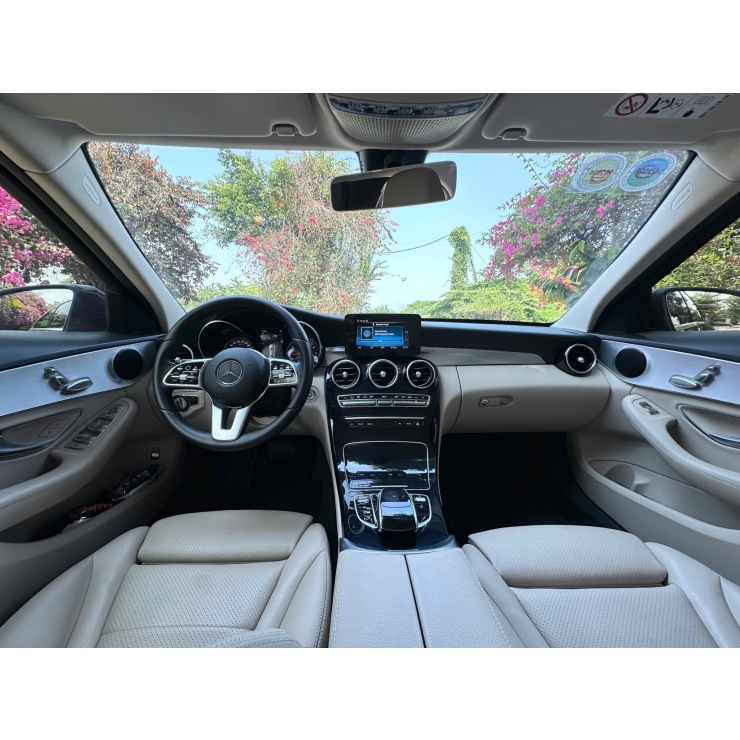 4 chỗ Mercedes C180 model 2022