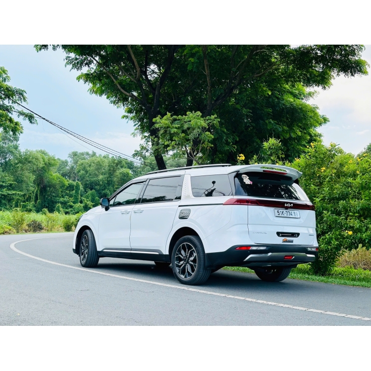 7 chỗ Carnival sig model 2023