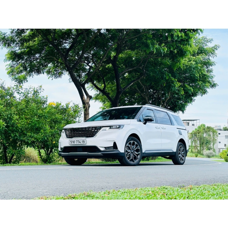 7 chỗ Carnival sig model 2023